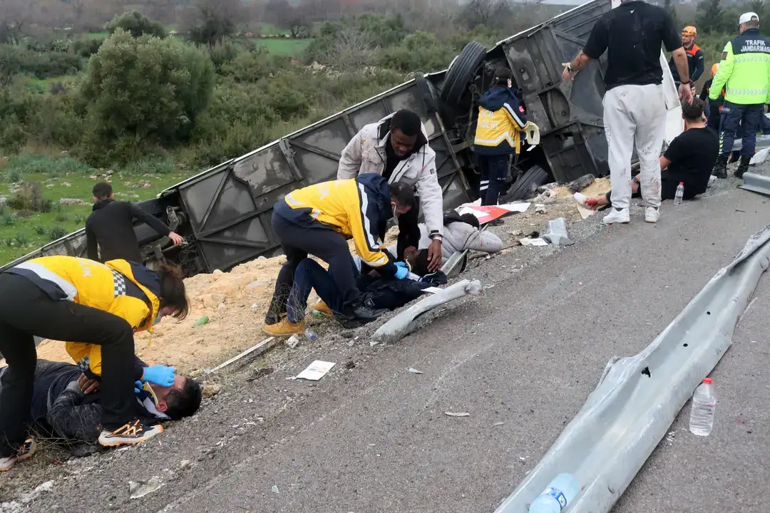 Antalya’da Yolcu Otobüsü Faciası: 10 Ölü, 24 Yaralı 33
